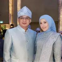 Gaya Couple Tamu Undangan Pernikahan Putri Zulhas dan Zumi Zola. [@adeliapashaofficial]