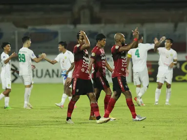 Momen Bali United saat memastikan dirinya sebagai juara di BRI Liga 1 2021/2022 ternodai dengan kekalahan telak. (Bola.com/M Iqbal Ichsan)