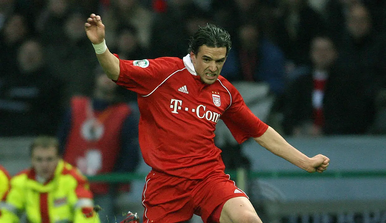 5. Owen Hargreaves (20 Tahun 4 Bulan) - Pemain berkebangsaan Inggris ini jadi sosok penting di lini tengah Bayern Munchen. Owen Hargreaves turut membawa Bayern Munchen meriah gelar juara Liga Champions pada 2001. (AFP/Marcus Brand)