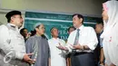 Menkopolhukam Luhut Panjaitan (kedua kanan) saat menghadiri kajian "Peran Islam untuk Perdamaian Indonesia, Jakarta, Selasa (28/6). Kajian Ramadan diselenggarakan oleh Wahid Foundation. (Liputan6.com/Helmi Afandi)