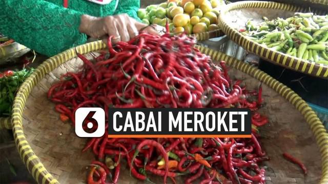 Sepekan jelang natal, harga cabai di sejumlah pasar tradisional di Kota Tegal, Jawa Tengah, naik hingga seratus persen.