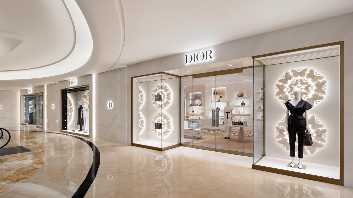 Dior Boutique Plaza Indonesia Kembali Dibuka dengan Suasana Baru yang Serba Sophisticated