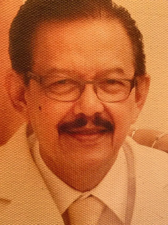 Rudy Salam (https://www.instagram.com/p/B5l7HPogPLs/)