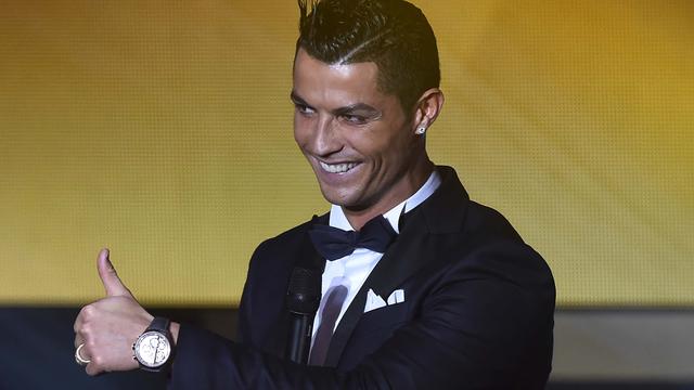 Gagal Raih Ballon d'Or Ronaldo Selfie dan Happy