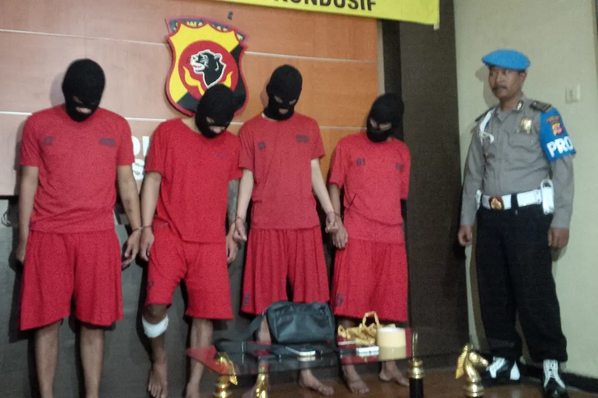 Ngaku Polisi, 4 Anggota Geng Motor Culik Kasir Restoran