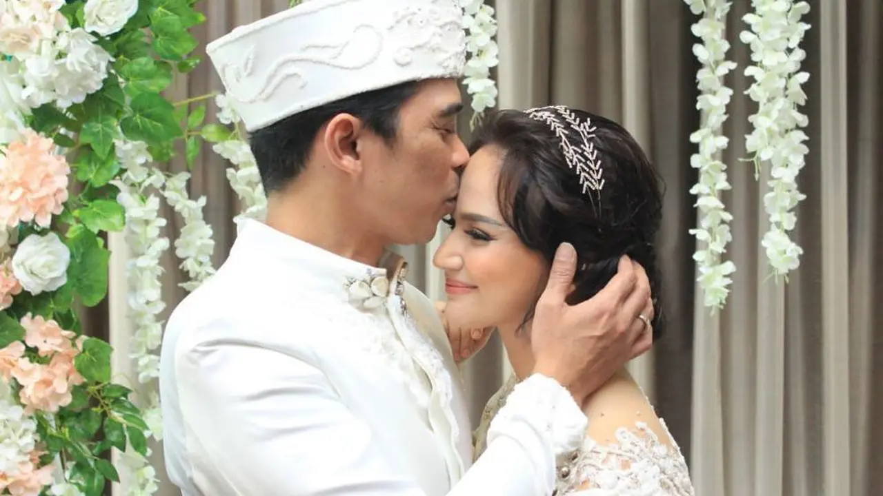 [Fimela] Angelica Simperler dan Rico Hidros