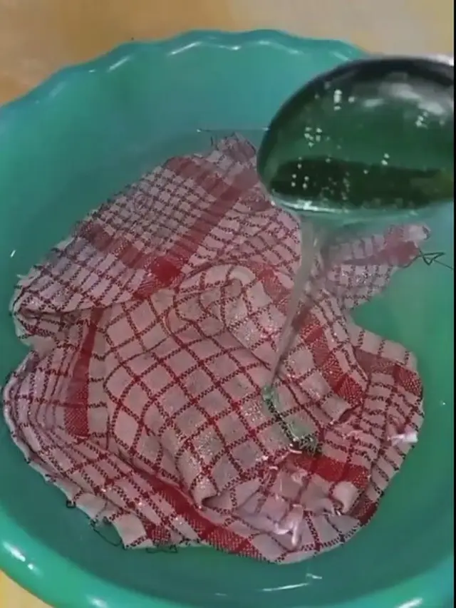 Tanpa Dibilas Pakai Sitrun, Begini Cara Ampuh Bersihkan Noda pada Lap