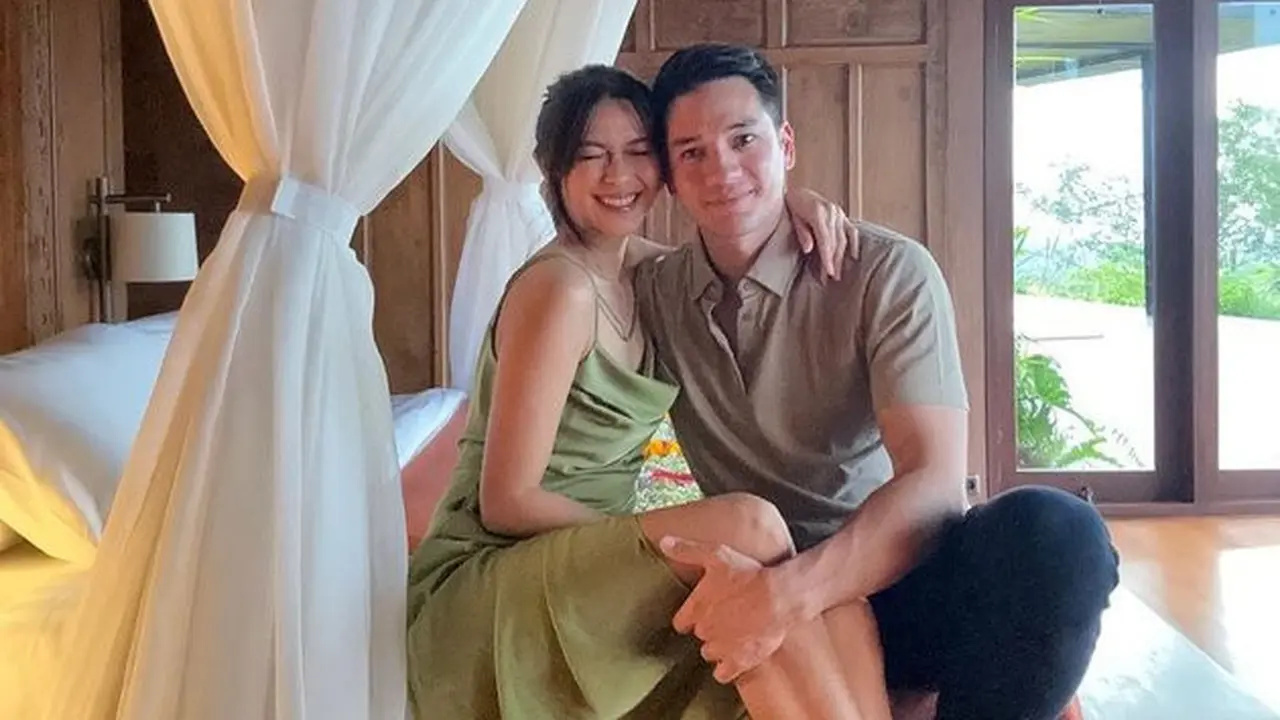 [Fimela] Nana Mirdad dan Andrew White