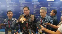 Menteri Koordinator Bidang Perekonomian Airlangga Hartarto dalam Indonesia Retail Summit 2024, di Pantai Indah Kapuk (PIK), Jakarta, Rabu (28/8/2024). (Arief/Liputan6.com)