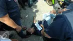 Jatanras Polda Metro Jaya gelar rekonstruksi pembunuhan dan pencurian juragan beras Mamat Syurohmat yang terjadi pada 21 Maret lalu di Ciracas, Jakarta, Kamis (17/6/2015). Tujuh orang pelaku memperagakan 20 adegan rekonstruksi. (Liputan6.com/Yoppy Renato)