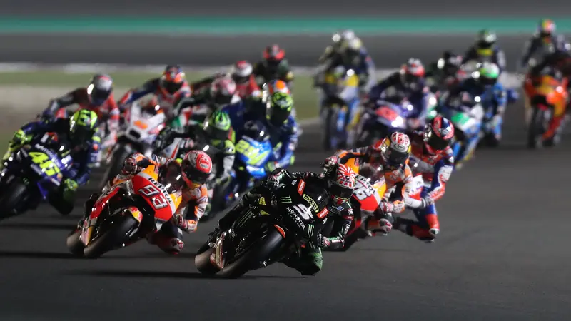 FOTO: Andrea Dovizioso Rajai MotoGP Qatar, Valentino Rossi Finis Ketiga