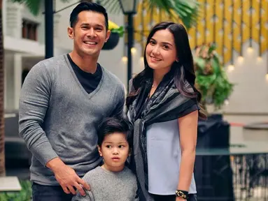 Afdhal Yusman dikenal sebagai aktor yang kerap bermain drama kolosan dalam awal kemunculannya. Karakter yang selalu ia perankan pun selalu karakter protagonis atau sebagai pahlawan dalam setiap ceritanya. (Liputan6.com/IG/@afdhal_yusman)