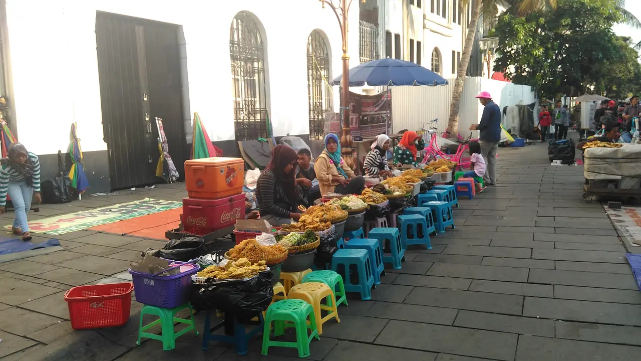 Penjual Pecel di Kota Tua