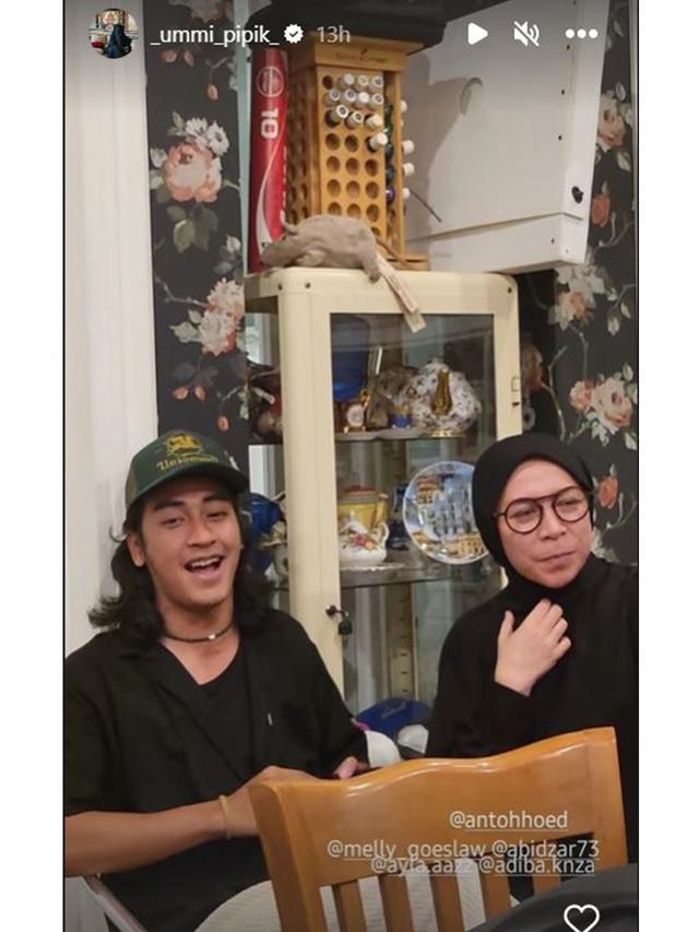 6 Momen Melly Goeslaw Ajak Bukber Keluarga Umi Pipik, Abidzar Curi Perhatian