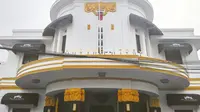 Gedung De Majestic yang berada di Jalan Braga Bandung sempat menjadi Broadway-nya Bandung pada awal pendiriannya. (Liputan6.com/Aditya Prakasa)