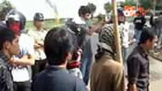 Puluhan mahasiswa di Makassar, Sulsel, menuntut Pertamina menarik tabung elpiji yang tidak layak pakai. Mereka juga meminta Pertamina bertanggung jawab terhadap sejumlah ledakan tabung elpiji di Makassar. 