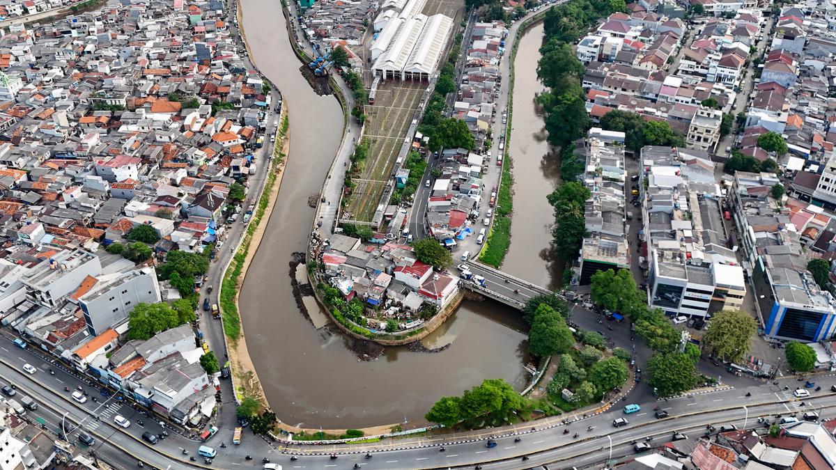 Pembebasan Lahan Segera Dieksekusi, Normalisasi Kali Ciliwung Mulai Dikerjakan 2026