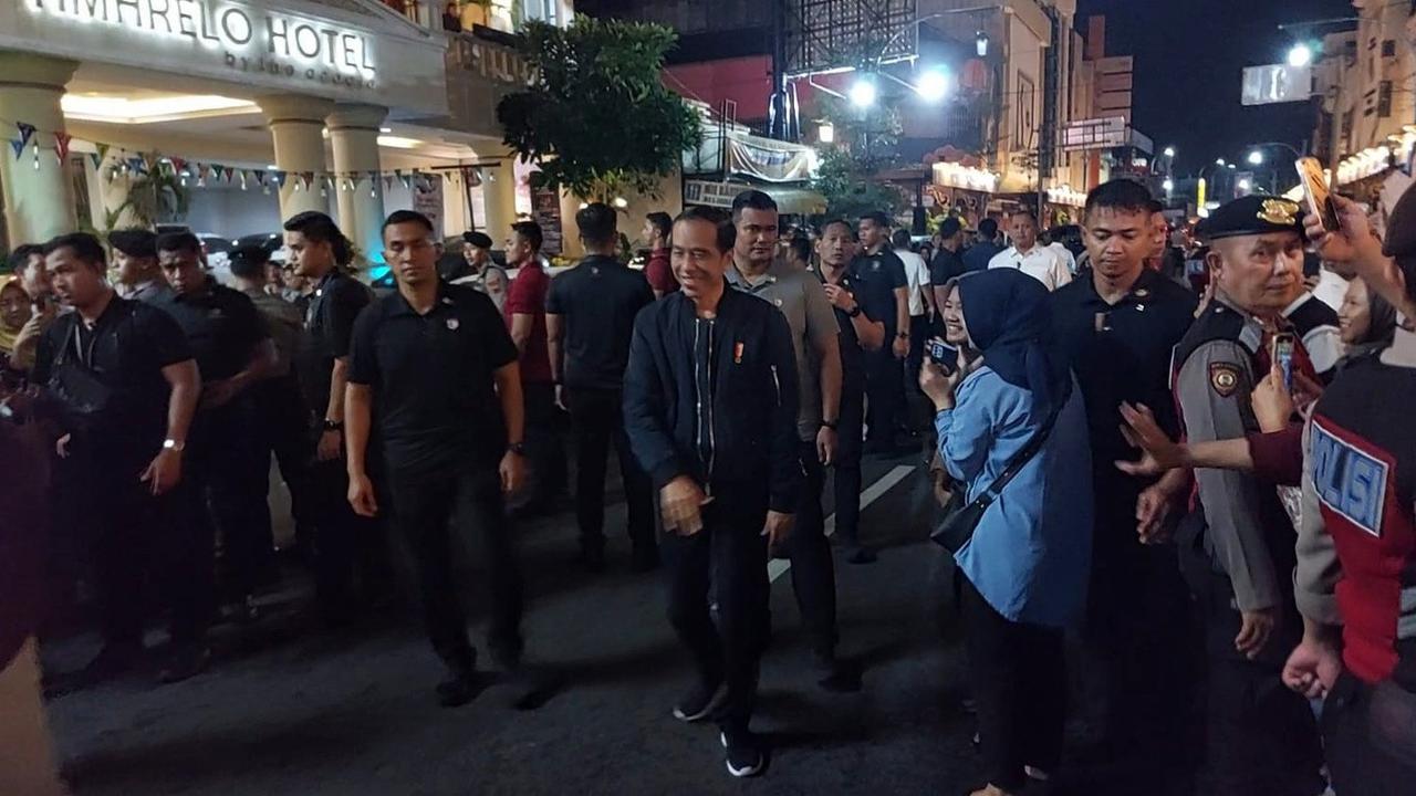 Presiden Jokowi Nikmati Malam Tahun Baru di Solo