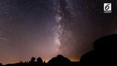 Hujan meteor Perseid akan kembali menyambangi Bumi pada akhir pekan ini, 11-12 Agustus 2018. Peristiwa alam langka tersebut tentu rasanya tidak bisa dilewatkan begitu saja, apalagi bagi kamu yang sangat menyukai fenomena alam luar angkasa.