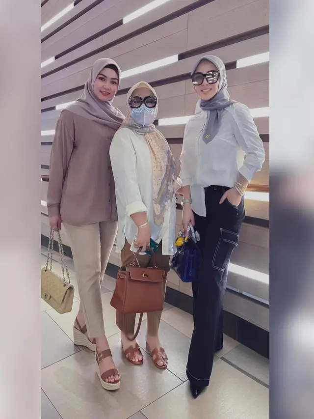 Reino Barack dan Wati Nurhayati
