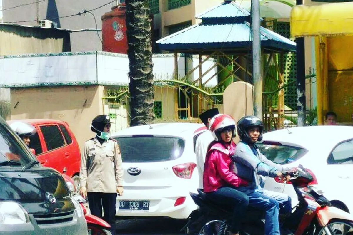 Polwan Jaga Sandal