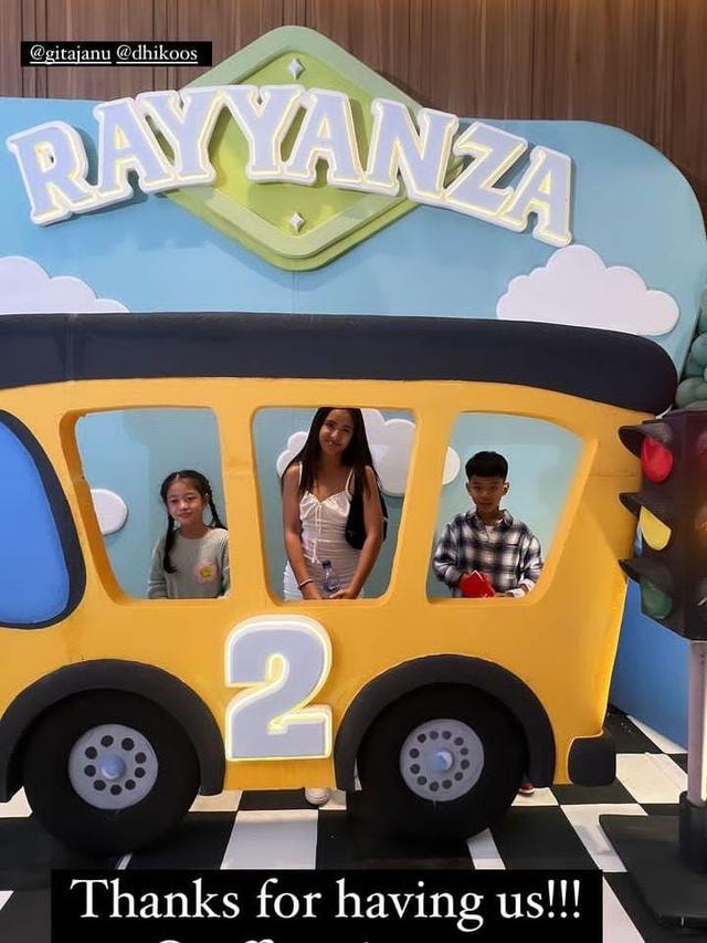 Mikhayla Zalindra Bakrie hadir di ulang tahun Rayyanza