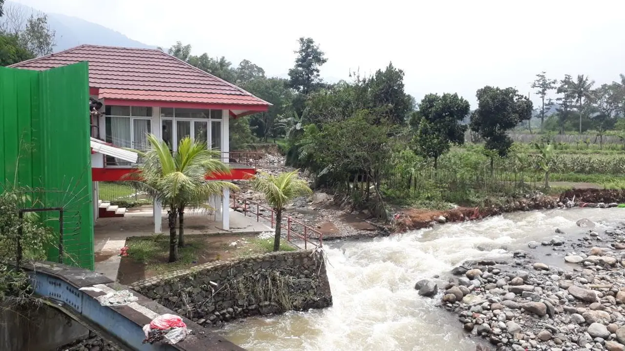 Vila milik Pendiri Matahari Grup, Hari Darmawan.