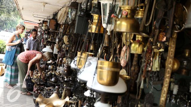 20161009-berburu-brang-antik-jalan-surabaya-jakarta-GM6