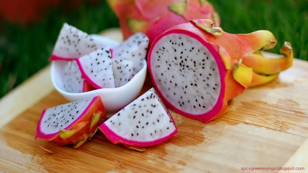 3 Manfaat Buah Naga yang Lezat