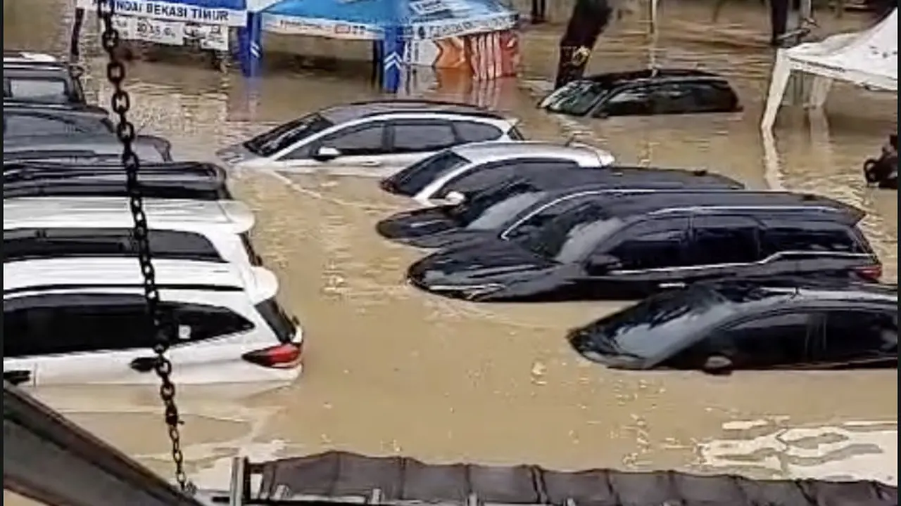Banjir di Perumahan Galaxy, Bekasi.