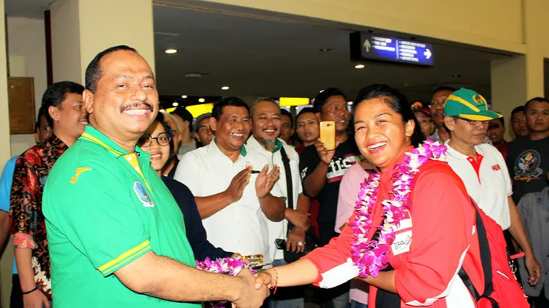 M. Nabil terpilih jadi ketua KONI Jatim (kiri). (Liputan6.com/David Permana)