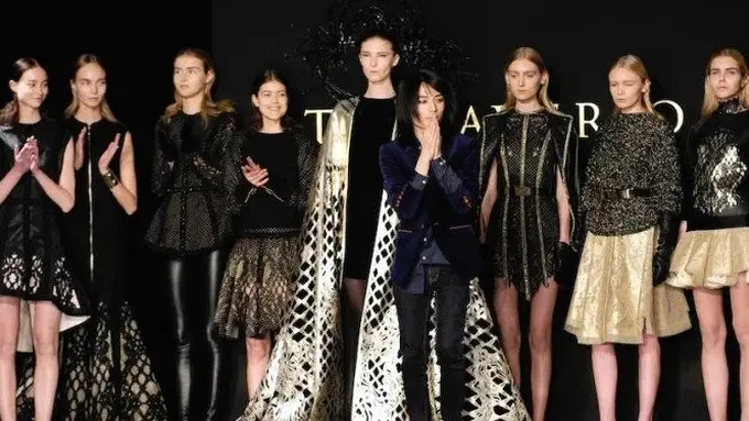 Karya Tex Saverio di Paris Fashion Week
