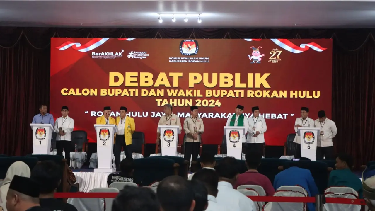 Debat calon bupati dan wakil bupati Rokan Hulu yang dikawal ratusan polisi.