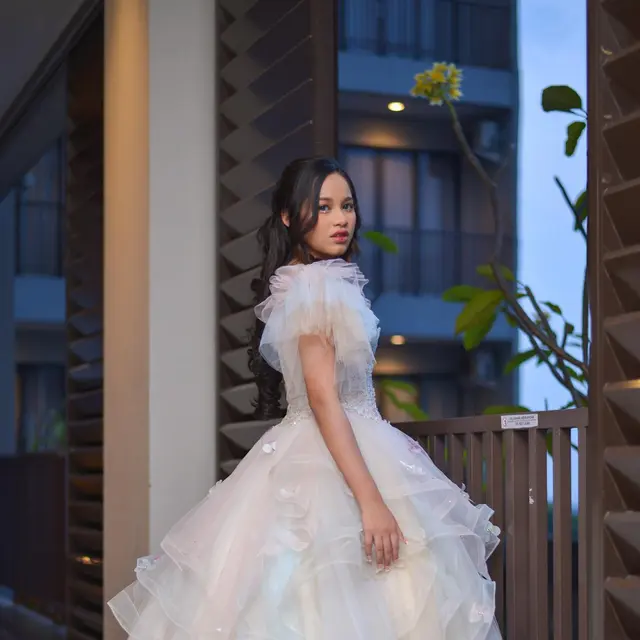 7 Potret Shakiena Azalea Putri Pasha Ungu yang Kini Jadi Vokalis Band