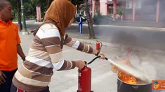 Citizen6, Klaten: Selain itu sebagai petunjuk semua unit kerja di Rumah Sakit dalam melaksanakan tugas dan pekerjaan agar diperoleh satu dasar, satu pengertian dan pemahaman tata cara pelaksanaan yang benar. (Pengirim: Agus Susanto)

