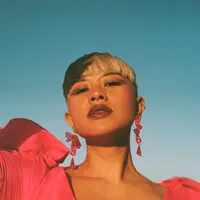 Penyanyi Dira Sugandi yang kini memiliki nama panggung Dira. (via Pandora Visions)