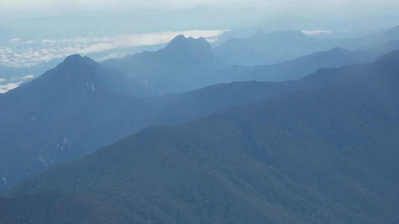 Gunung Mulu di Serawak Malaysia