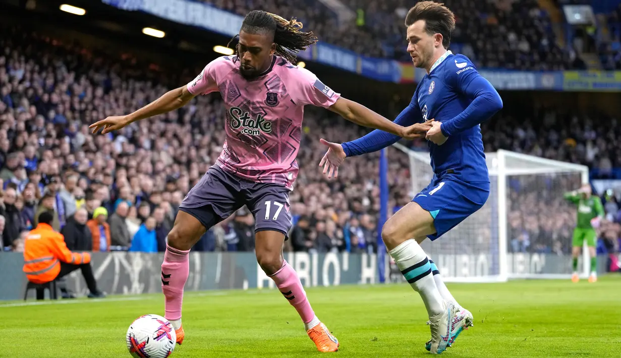 Duel Chelsea melawan Everton berjalan alot pada babak pertama. Hingga babak pertama berakhir, skor 0-0 tetap bertahan. (AP Photo/Kirsty Wigglesworth)