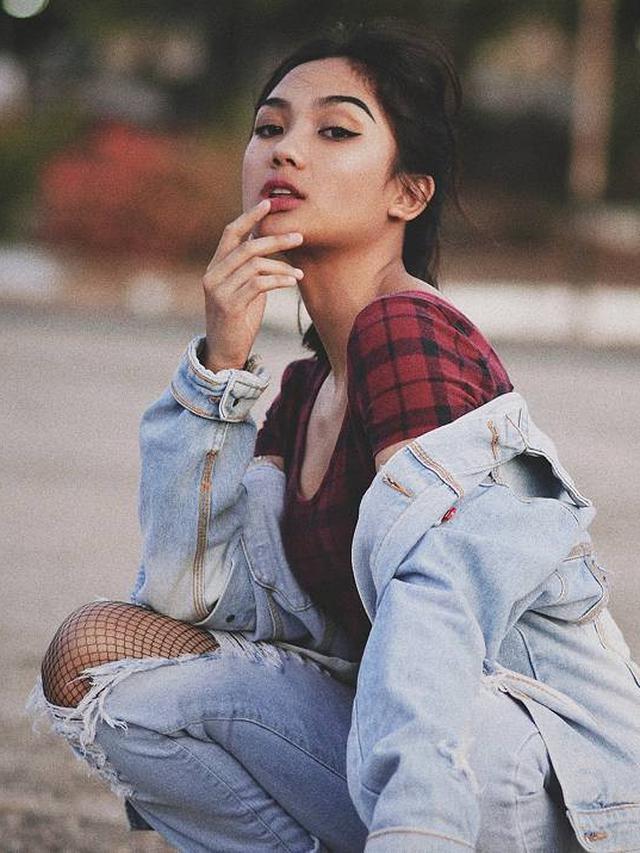 Pose Sensual Ariel Tatum hingga Marion Jola Siapa Favorit 