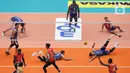 Jakarta Lavani Allo Bank Electric sempat unggul 1-0 usai memenangi set pertama dengan skor 30-28. (Liputan6.com/Helmi Fithriansyah)