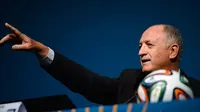 Scolari Tidak Terbebani Faktor Brasil Jadi Tuan Rumah