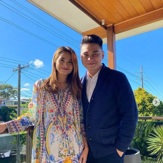 6 Artis Ini Menikah dengan Teman Sekolah, Definisi Sahabat Jadi Cinta