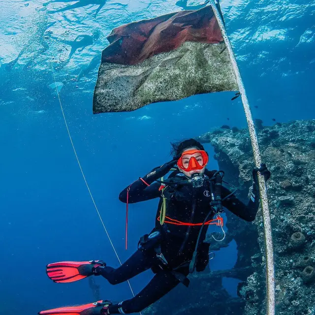 Momen Kirana Larasati Saat Diving. (Sumber: Instagram/kiranalarasti)