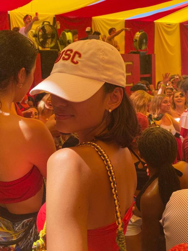 Arawinda Kirana kini kuliah di Amerika (Foto: @arawindak/@vonywong)