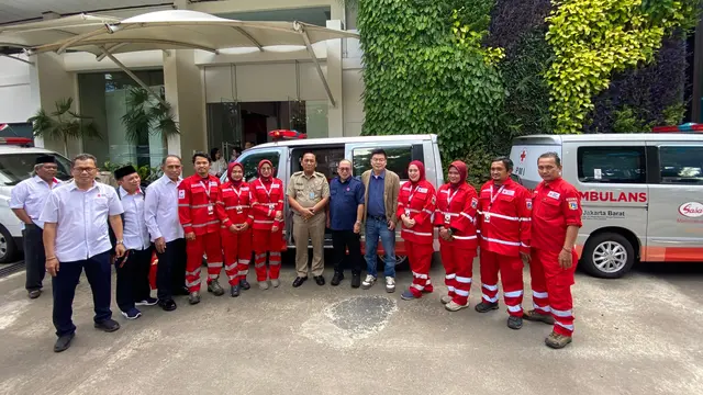 Dukung Misi Indonesia Sehat, PT Sasa Inti Sumbangkan Dua Unit Ambulans kepada Palang Merah Indonesia