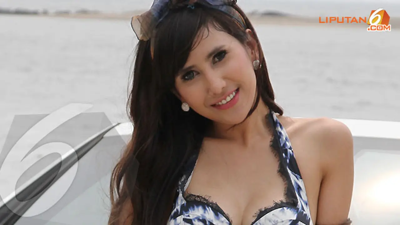 dewi-cinta-cantik130927b.jpg