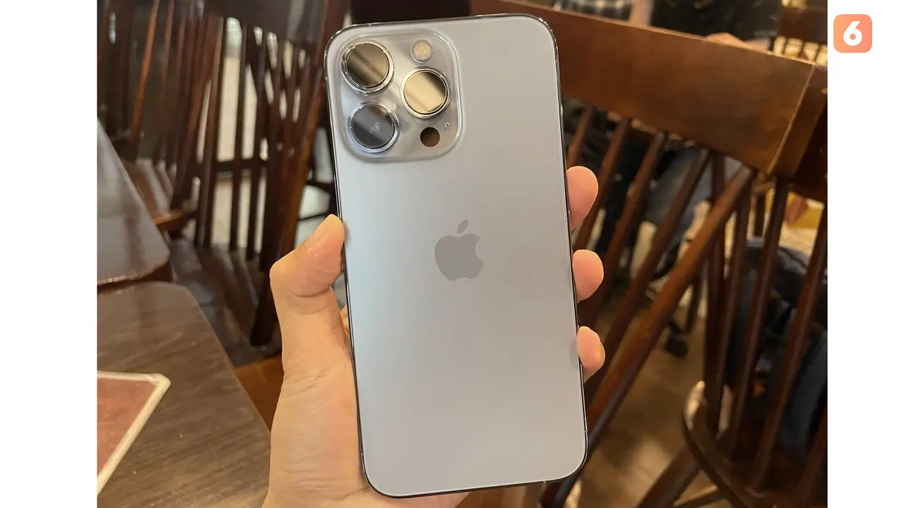 iPhone 13 Pro Sierra Blue