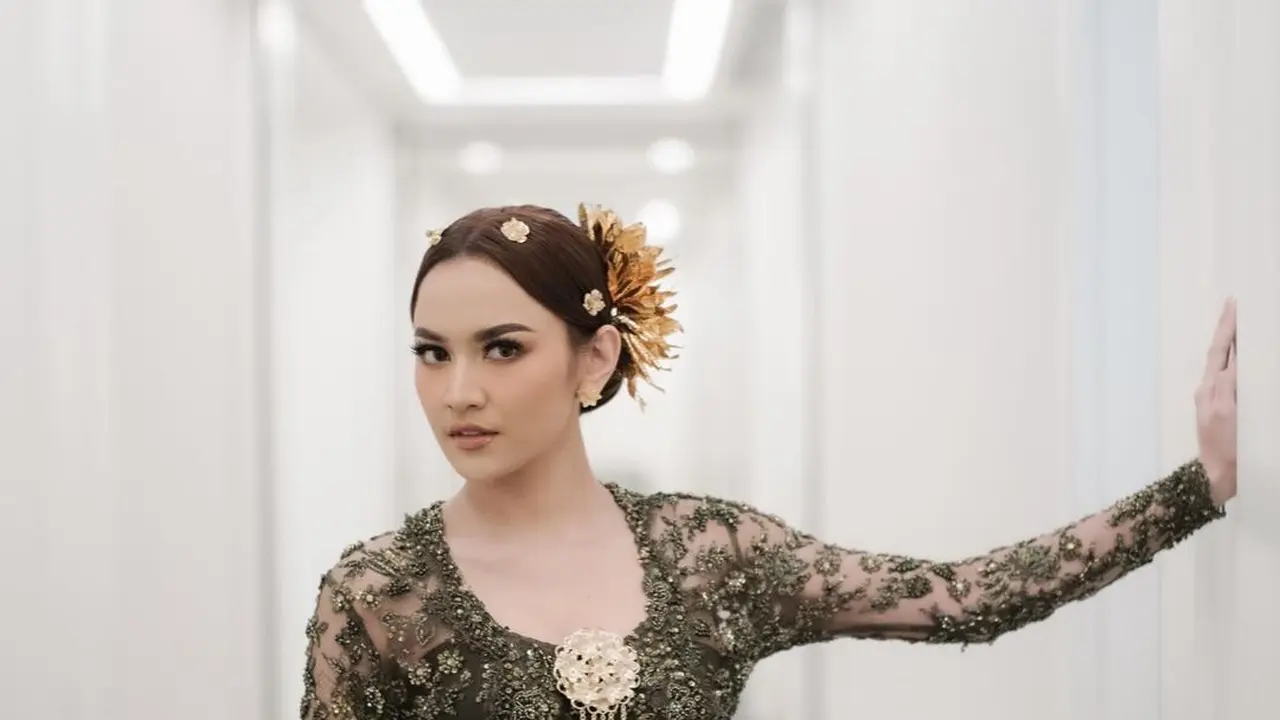 10 Inspirasi Kebaya Warna Hijau ala Public Figure, dari Lesti Kejora, Mahalini, hingga Maudy Ayunda