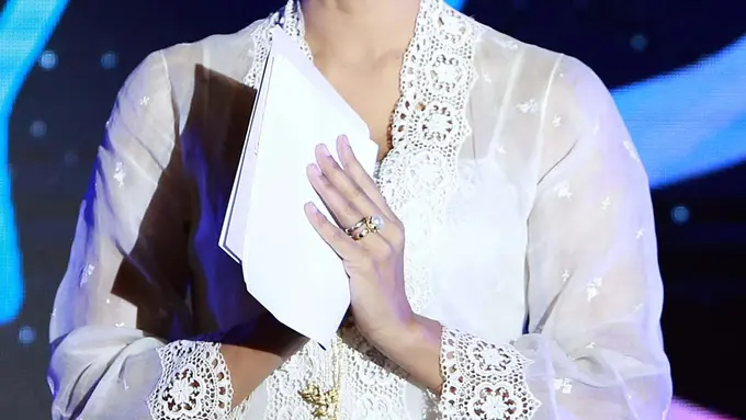 [Bintang] Happy Salma