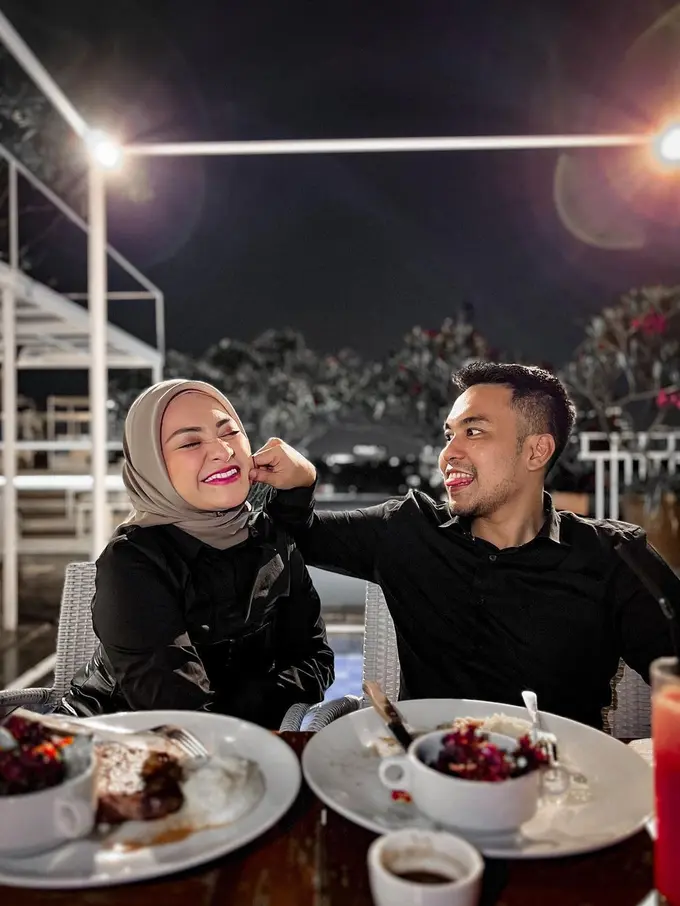 Nathalie Holscher CLBK dengan mantan kekasih